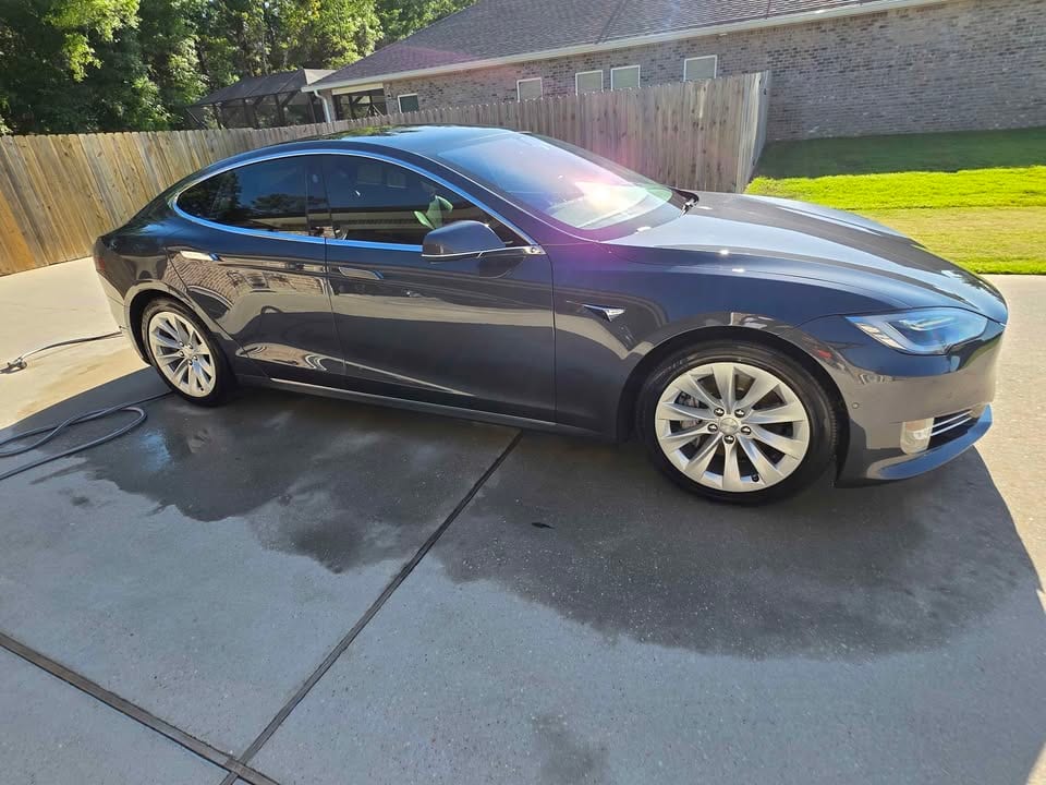 2017 Tesla Model S 100D Long Range All-Wheel Drive in Grey — photo 1 of 7