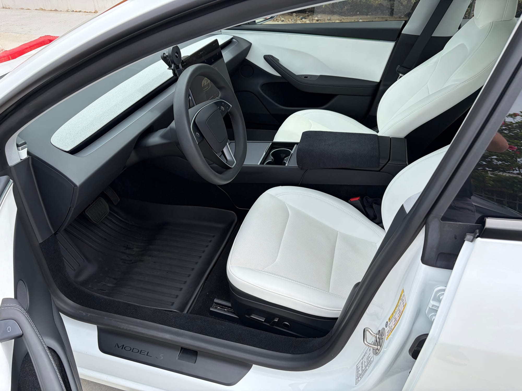 2024 Tesla Model 3 Long Range All-Wheel Drive in Pearl White — photo 2 of 6