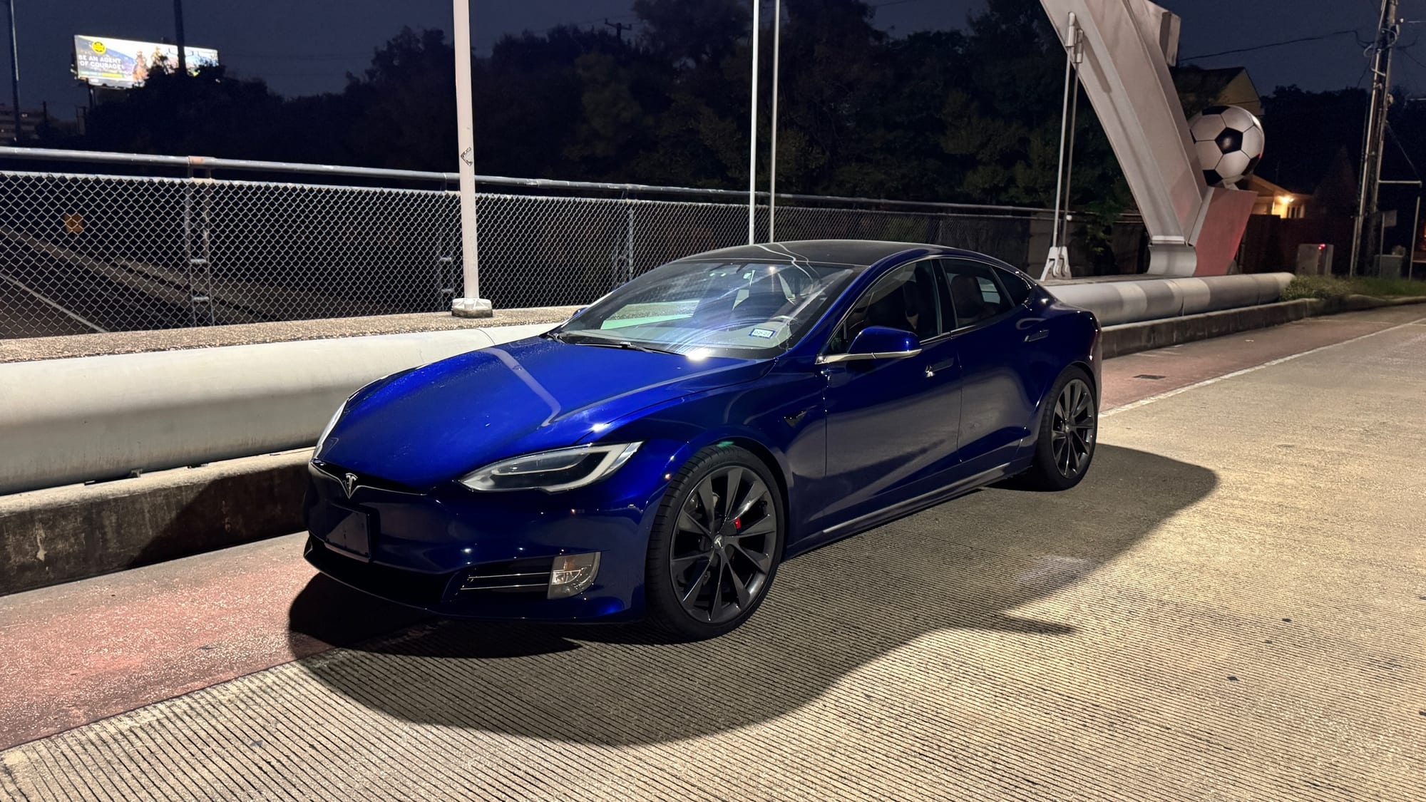 2018 Tesla Model S 100D Ludicrous Performance in Deep Blue Metallic — photo 1 of 15