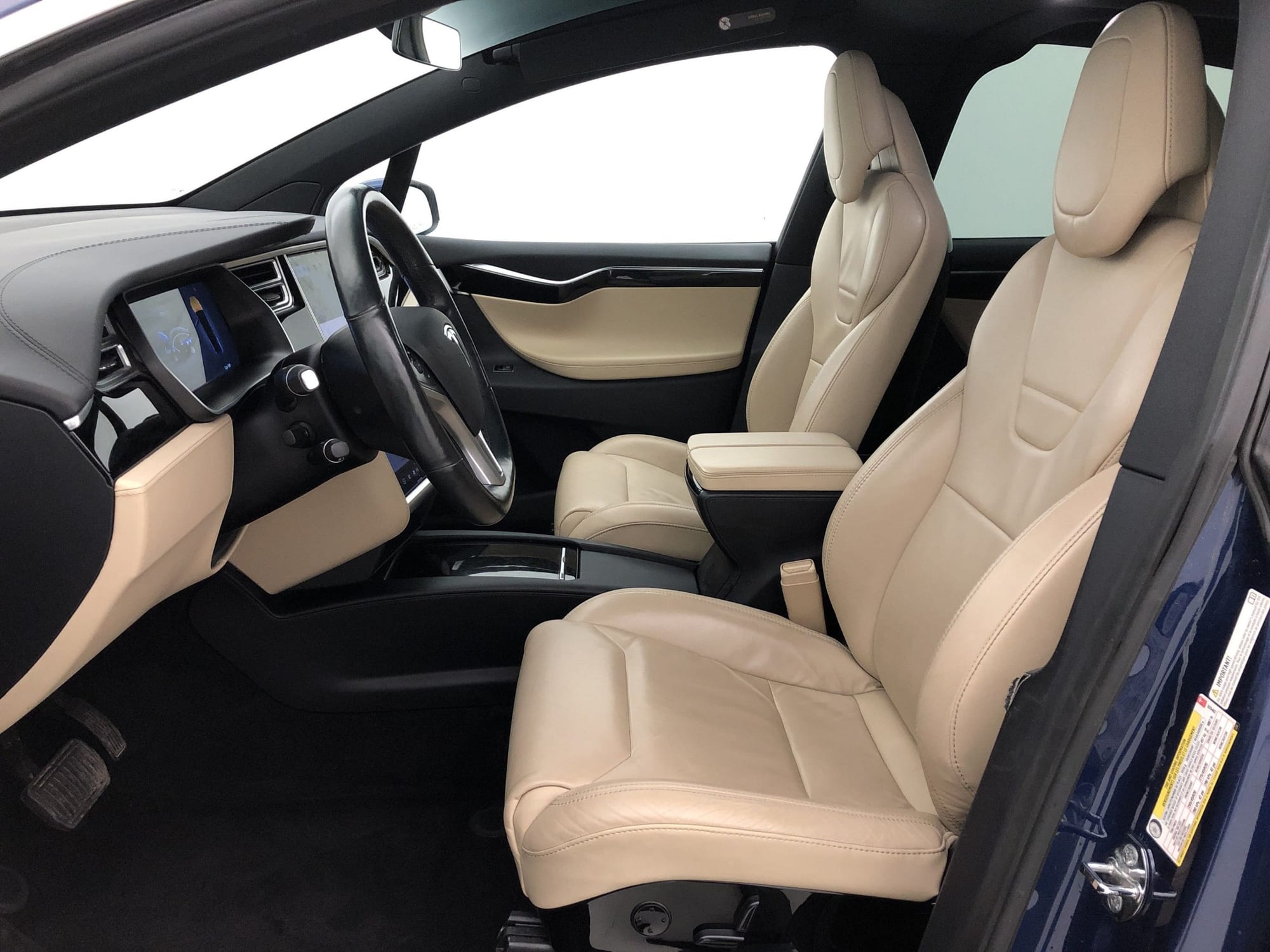 2016 Tesla Model X 75D in Deep Blue Metallic — photo 1 of 8
