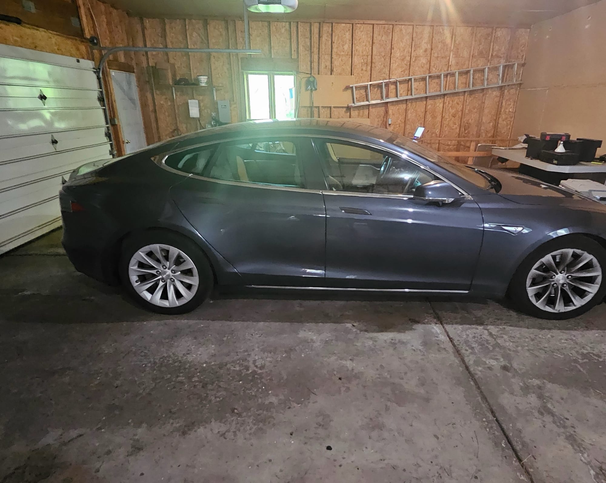 2016 Tesla Model S 90D in Midnight Silver Metallic — photo 2 of 2