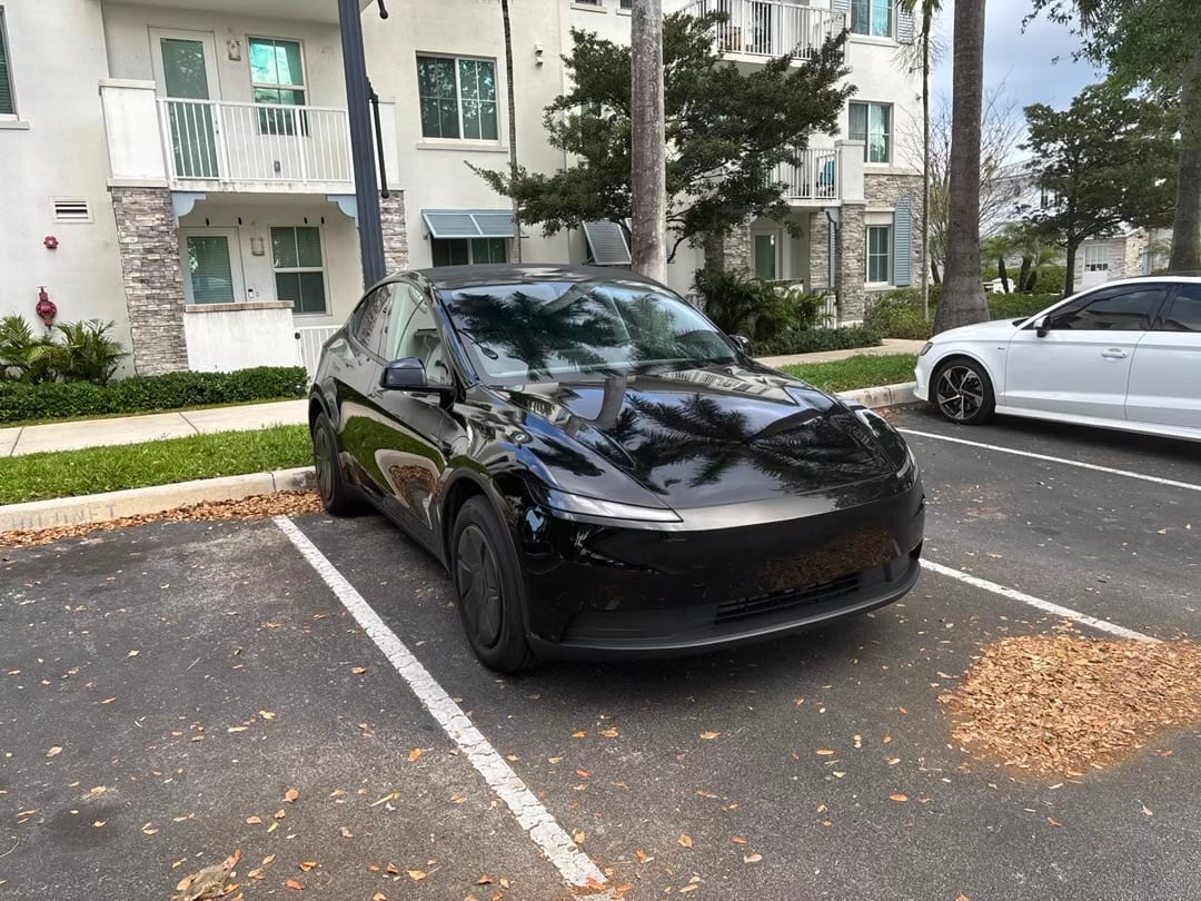 2026 Tesla Model Y Rear-Wheel Drive — photo 1 of 11