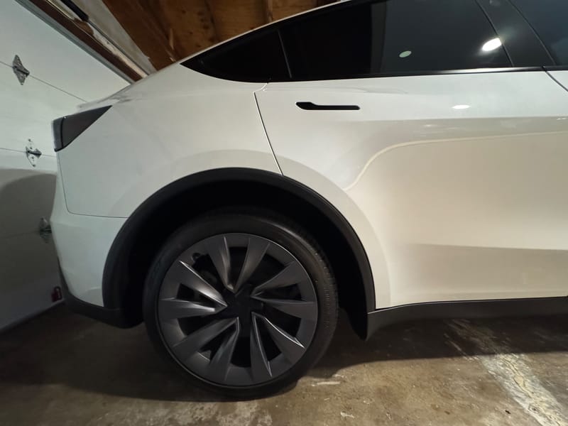 2026 Tesla Model Y Premium Rear-Wheel Drive Pearl White Paint
