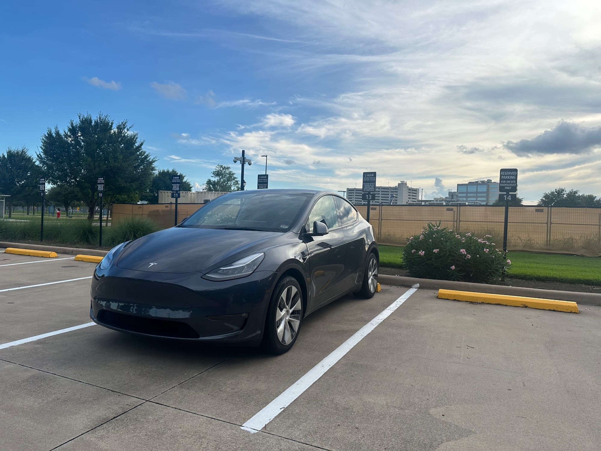 2021 Tesla Model Y Long Range All-Wheel Drive — photo 1 of 4