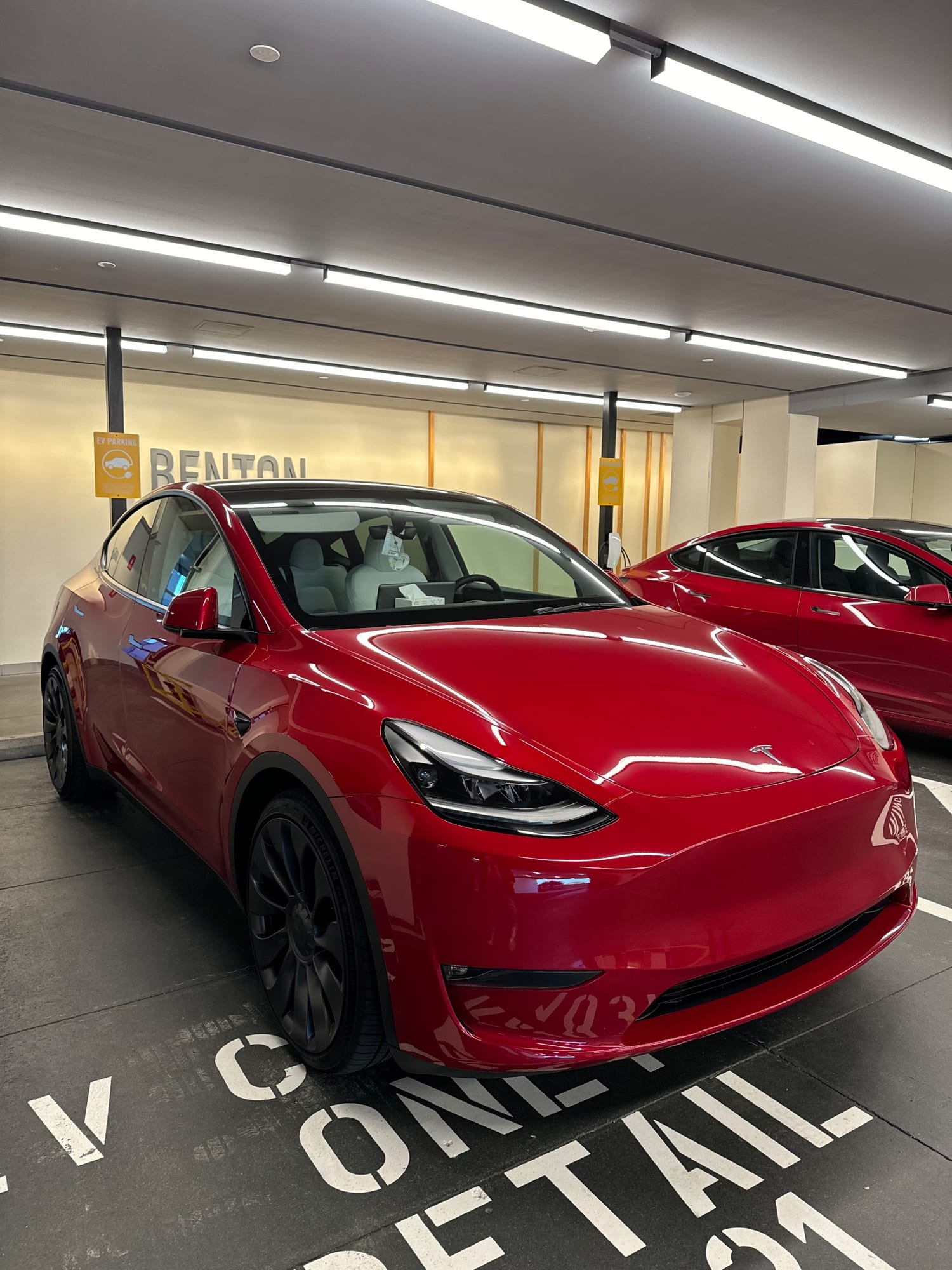 2023 Tesla Model Y Performance All-Wheel Drive — photo 2 of 2