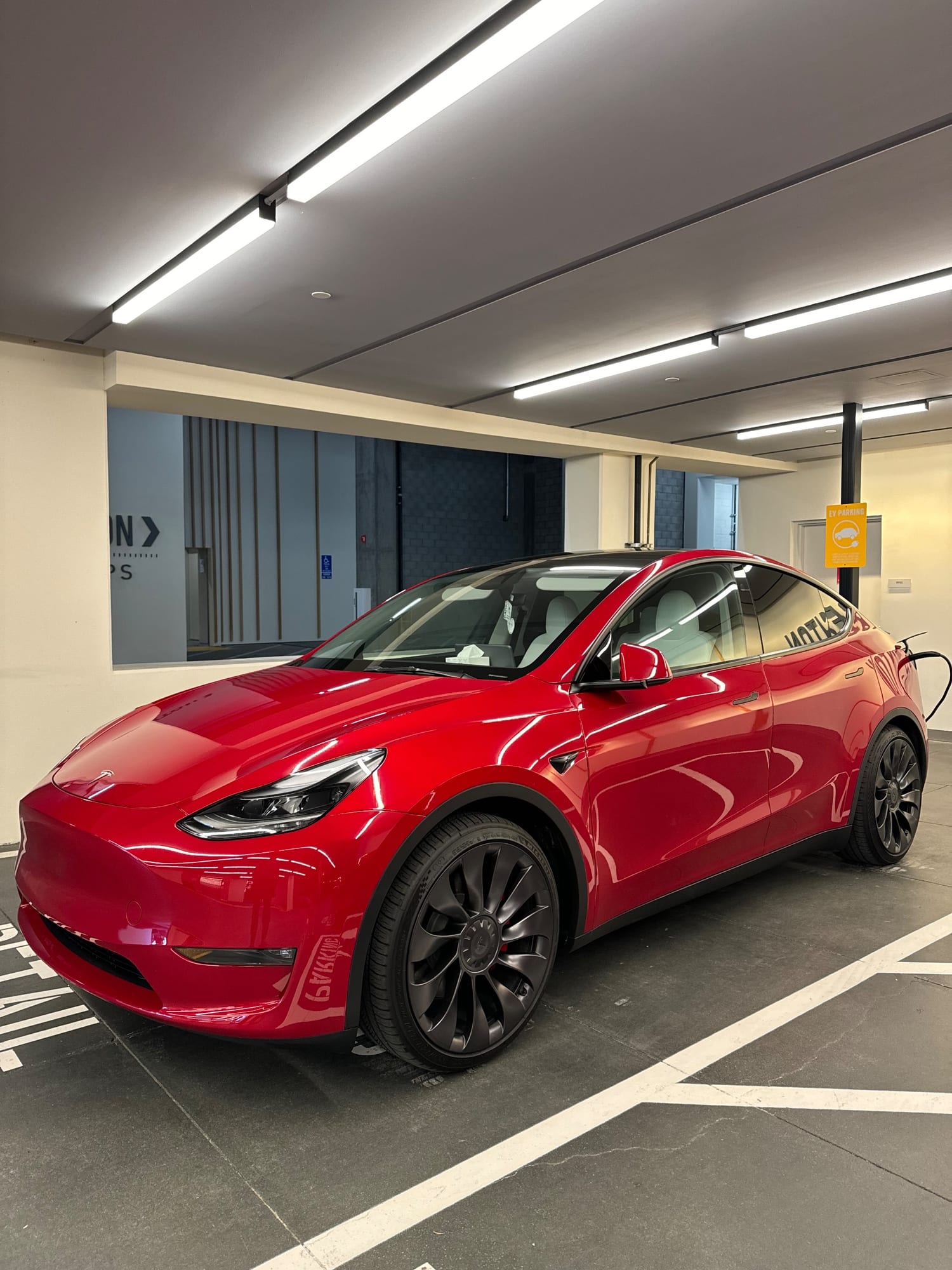 2023 Tesla Model Y Performance All-Wheel Drive — photo 1 of 2